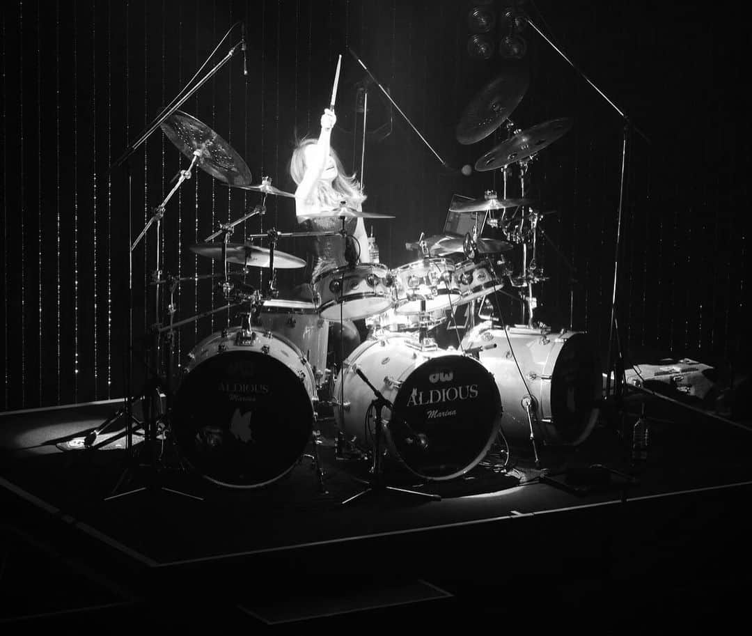 Marinaさんのインスタグラム写真 - (MarinaInstagram)「Aldious Tour 2019 “Evoke” いよいよ今日から東北ブロックスタート！ . 来てくれる方はめいいっぱい楽しみましょう✨ . まずは本日秋田から攻めます⚡️ . よろしくね😉 . #Aldious #AldiousMarina #アルディアス #femalemusician #femaledrummer #drummer #drums #dwdrums #drumslife #drummergirl #girlband #japanmusic #sabiancymbals #sabian #vicfirth #vicfirthsticks #myperfectpair #drumstagram #drumkit #drumset #ドラム #ドラマー」6月22日 12時28分 - aldiousmarina