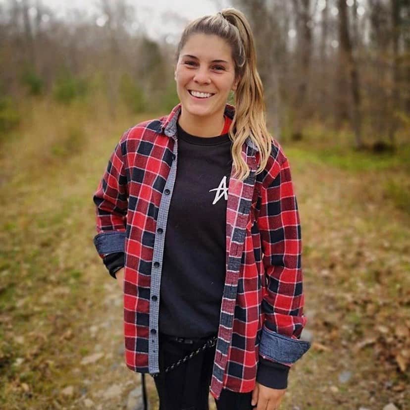 オルタモントのインスタグラム：「#FeaturedFridaze w/ @sarahpaulhus in the Mini Decade Tee 🍂 // Tag us for a chance to be featured // #CFADC」