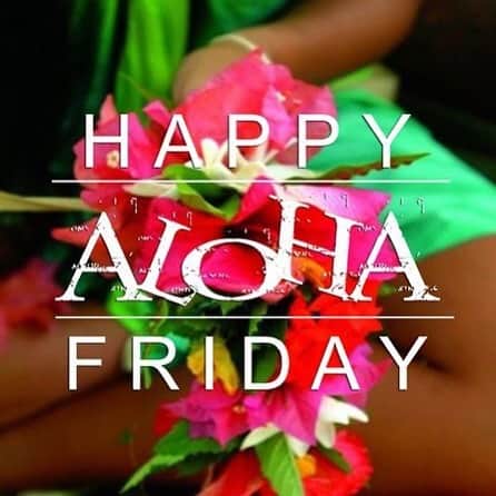 Lanikai Bath and Bodyさんのインスタグラム写真 - (Lanikai Bath and BodyInstagram)「Happy Aloha Friday 🤙🏼 🌺 #lanikaibathandbody #lanikaibathandbodyjapan #natural #kailuatownhi」6月8日 3時59分 - lanikaibathandbody