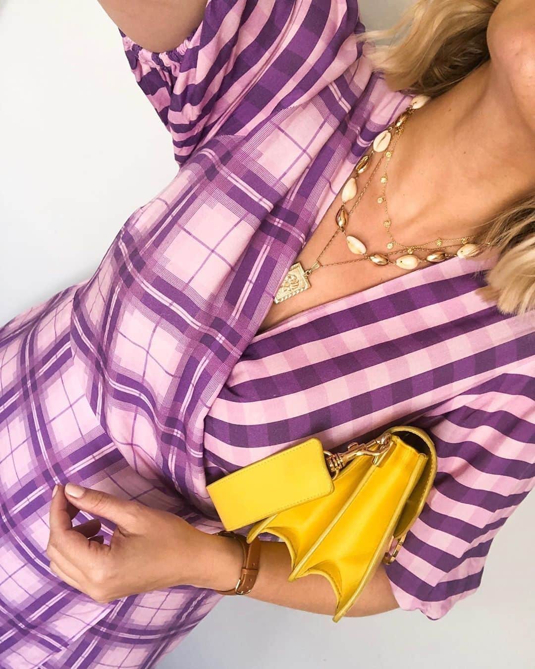 ASOSさんのインスタグラム写真 - (ASOSInstagram)「Your picnic look, sorted 🍇 📸 @hannahfgale 🔎 Miss Selfridge wrap dress (1477797) 🗣 Image description: Hannah wearing a purple check Miss Selfridge dress」6月8日 4時15分 - asos