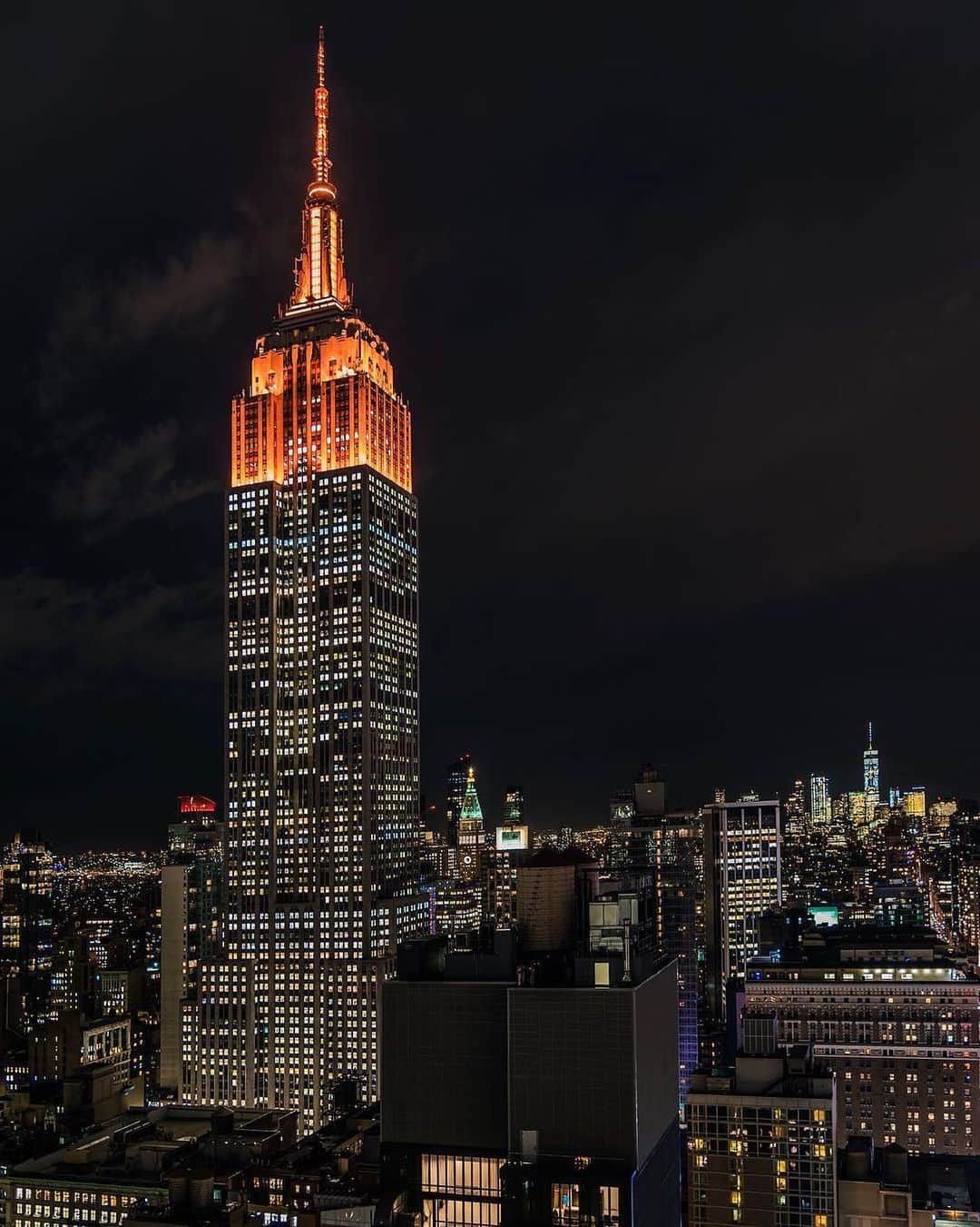 Empire State Buildingさんのインスタグラム写真 - (Empire State BuildingInstagram)「Our lights will shine in orange this evening in honor of @everytown and National Gun Violence Awareness Day. #wearorange #EmpireStateBuilding 📸: @javan」6月8日 4時49分 - empirestatebldg