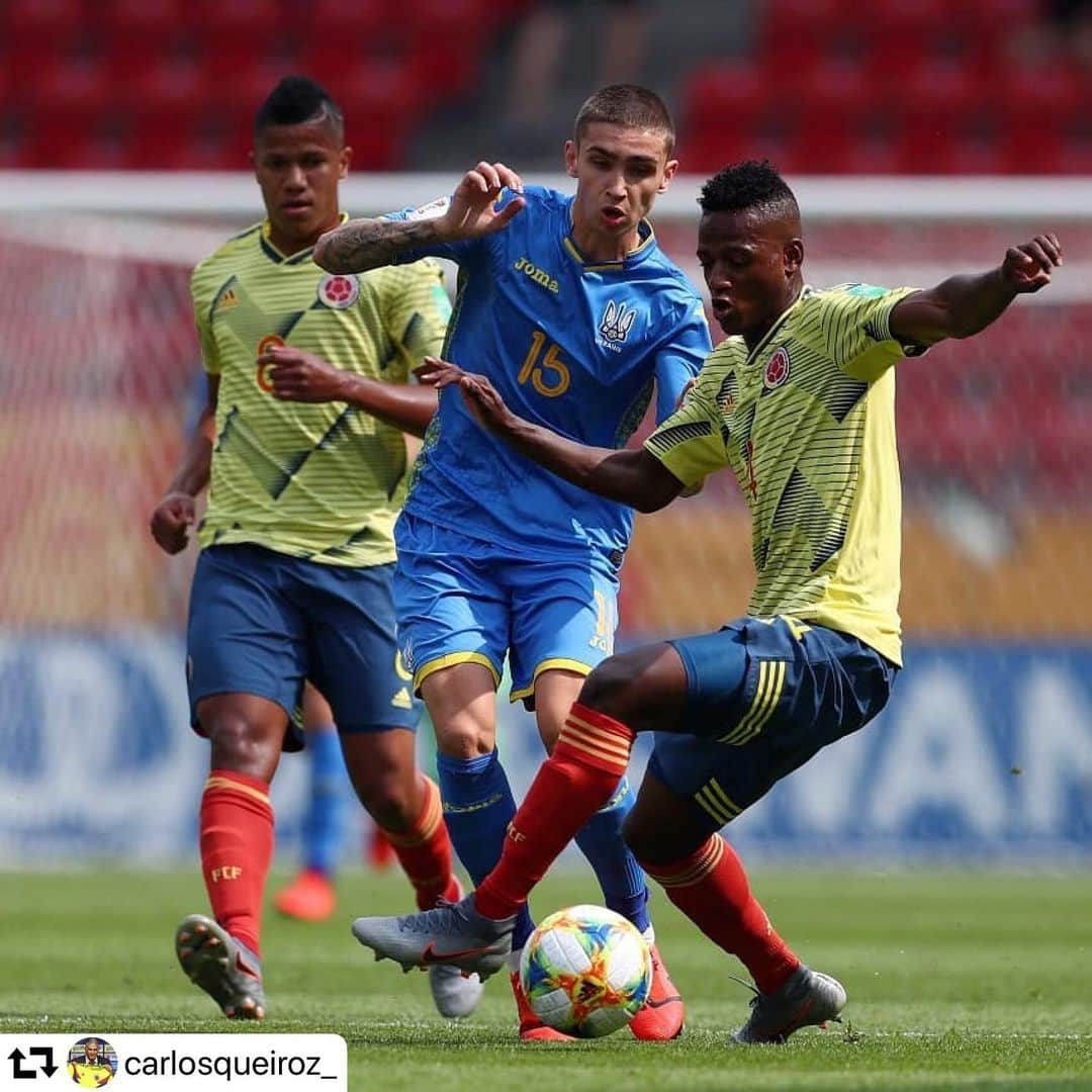 サッカー コロンビア代表チームのインスタグラム：「#Repost @carlosqueiroz_  #repost @carlosqueiroz_ ・・・ Envío mi apoyo y reconocimiento a la Selección Colombia Sub20. Estos jugadores se ganaron un espacio en el futuro del fútbol colombiano, demostrando todo su talento. Estoy seguro de que seguirán trabajando y desarrollando sus cualidades, convertiéndose en excelentes profesionales. Felicitaciones y éxito en el futuro! @fcfseleccioncol  #somosseleccioncolombia」