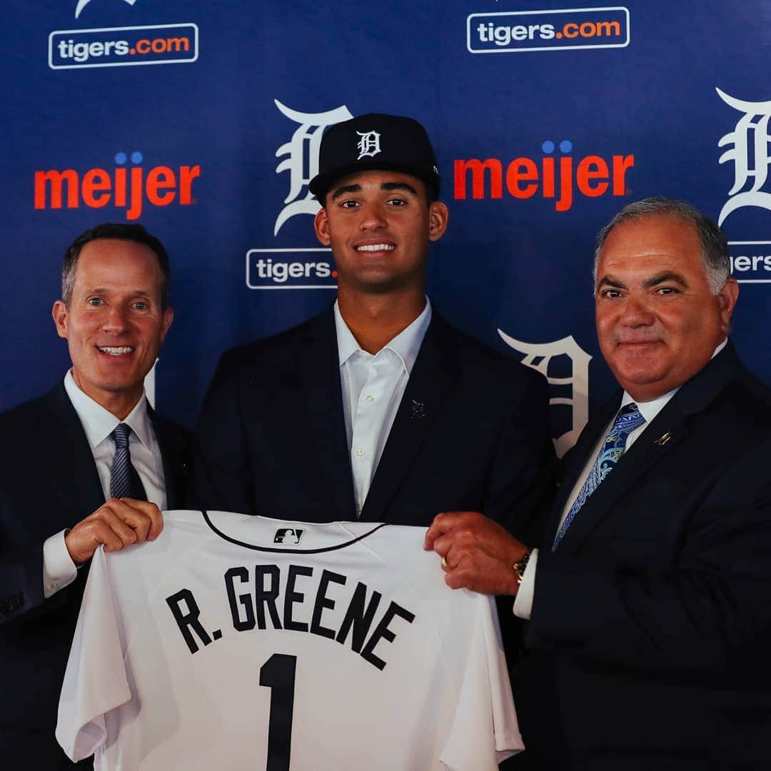 デトロイト・タイガースさんのインスタグラム写真 - (デトロイト・タイガースInstagram)「It's official.  Welcome to the Detroit Tigers organization @riley_greene」6月8日 4時57分 - tigers