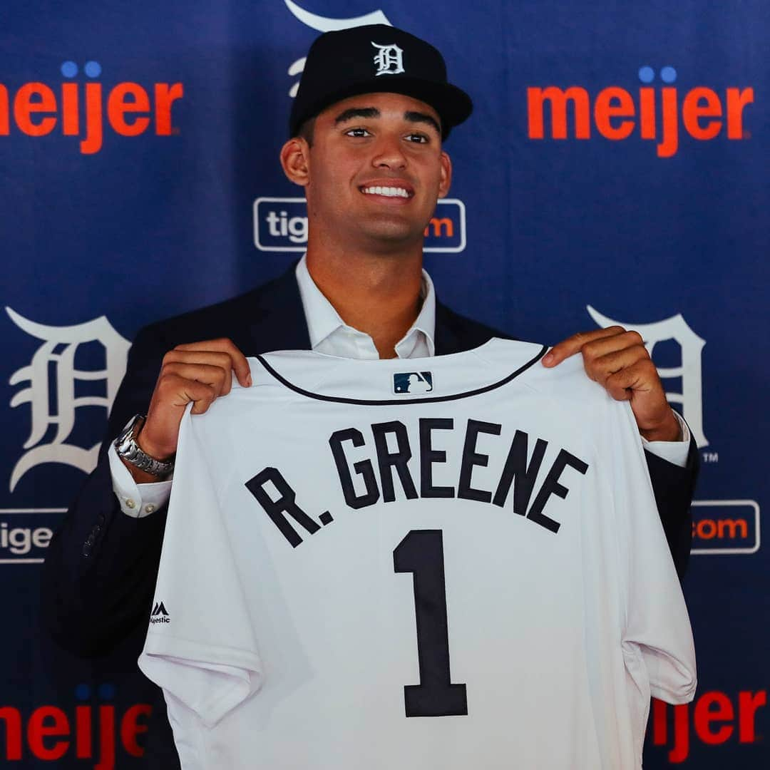 デトロイト・タイガースさんのインスタグラム写真 - (デトロイト・タイガースInstagram)「It's official.  Welcome to the Detroit Tigers organization @riley_greene」6月8日 4時57分 - tigers