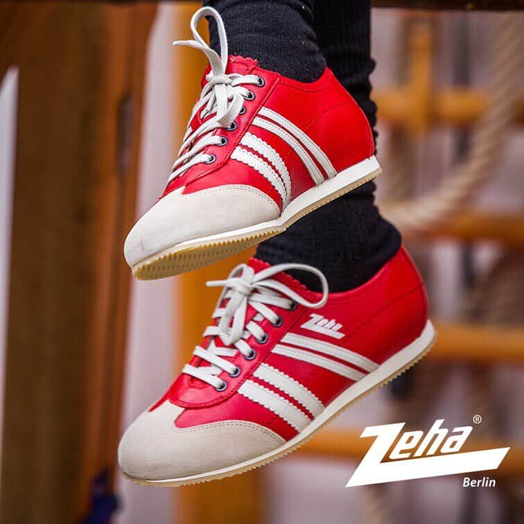 ツェハさんのインスタグラム写真 - (ツェハInstagram)「🗣 Der KLASSIKER in Rot ist wieder da! #zehaberlin #streetwear #sneakers #berlin #klassiker #photooftheday #instagood #shoes #vintage #vintagesportswear」6月7日 20時06分 - zehaberlin