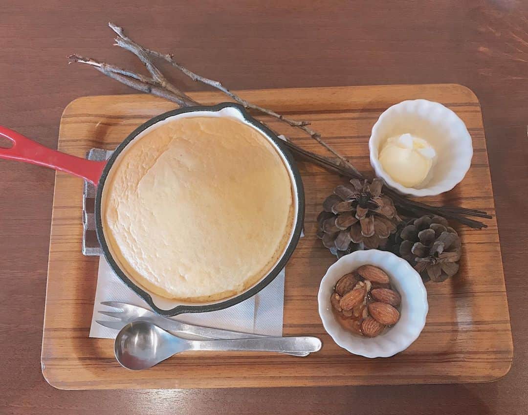 熊崎晴香さんのインスタグラム写真 - (熊崎晴香Instagram)「パンケーキ食べたーい🥞 シンプルなパンケーキが一番好きだったりする☺️ #パンケーキ #food #deserts #love #delicious」6月7日 20時17分 - kumakuma9810
