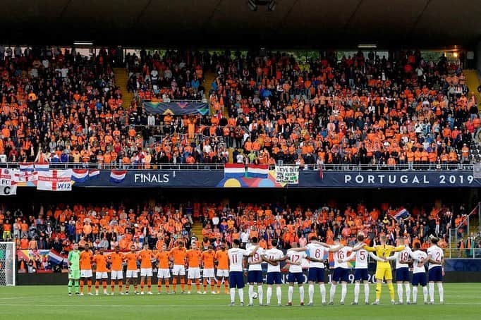 ビルヒル・ファン・ダイクさんのインスタグラム写真 - (ビルヒル・ファン・ダイクInstagram)「One more push, one more final! #DutchLions 🦁」6月7日 20時25分 - virgilvandijk