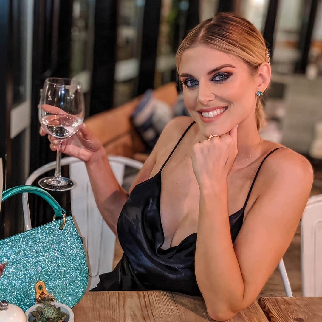 Ashley Jamesさんのインスタグラム写真 - (Ashley JamesInstagram)「Summer nights in Wimbledon. 💙 Last night @aoifeodohertystylist and I went to @elyswimbledon for their summer party, and spent about 3 hours shopping. I'm going to put some of my favourite finds on stories now, but I thought it worth mentioning that they offer free styling sessions with no obligation to purchase anything. It's worth heading up to the third floor to check out the homeware too as they have the nicest things. 💓 Afterwards we went for dinner and too many drinks down the road at 601 Queen's Road, which was so nice. I forget how nice Wimbledon is, we had such a nice little evening out together. The second photo is my slightly failed Victoria Beckham pose, guess I'm not quite as flexible as her! 🥂💃🏼✨ #wimbledon [outfit tagged, styled by @aoifeodohertystylist]」6月7日 20時26分 - ashleylouisejames