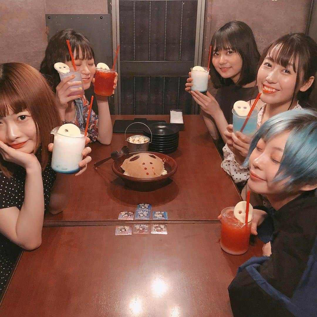 百瀬ひとみさんのインスタグラム写真 - (百瀬ひとみInstagram)「今日はこのメンバーでした！ コラボメニュー沢山食べました⁽⁽ଘ( ˊᵕˋ )ଓ⁾⁾みんなも行ってみてね！ くるみそらお誕生日おめでとう⁽⁽ଘ( ˊᵕˋ )ଓ⁾⁾ #ロックアップ #監獄レストラン #新宿 #歌舞伎町 #お誕生日 #happybirthday #仮面女子 #アイドル」6月7日 20時49分 - hitomi__momose