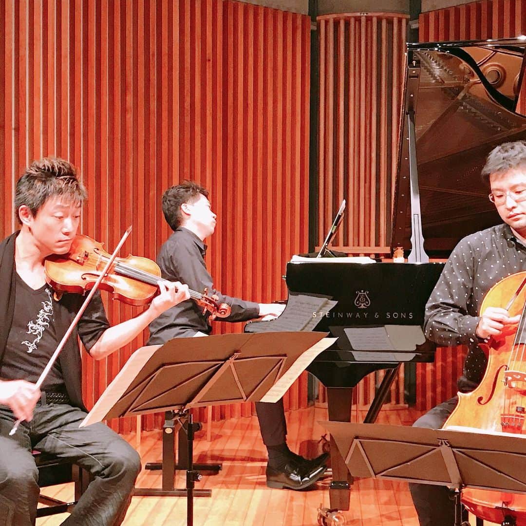 ただすけのインスタグラム：「Trio388初コンサート観てきました！ こんなに凄い人達とライブやれたりしてるのかと思ったら震えました！ 次回も楽しみ！ #trio388 #素晴らしかった #盗撮じゃ無いよ #真部裕 #奥泉貴圭 #川田健太郎 #かわけん」