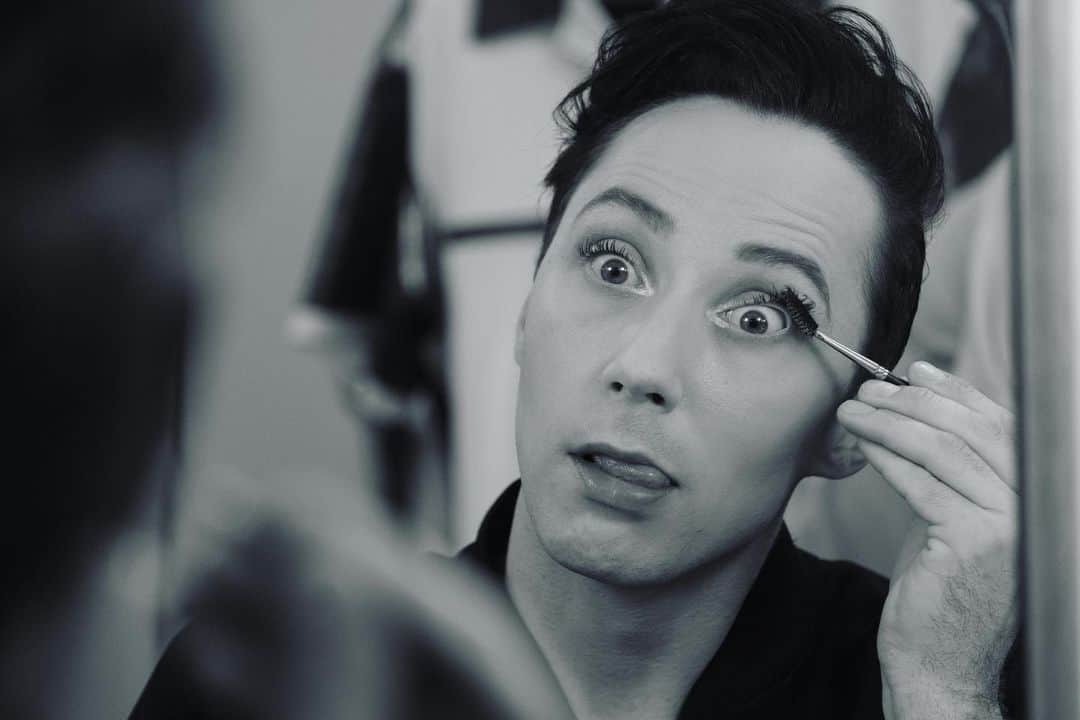 ジョニー・ウィアーさんのインスタグラム写真 - (ジョニー・ウィアーInstagram)「7.6.2019 Kobe | 📸 @snodar | #fantasyonice #figureskating #japan #makeup」6月7日 21時00分 - johnnygweir