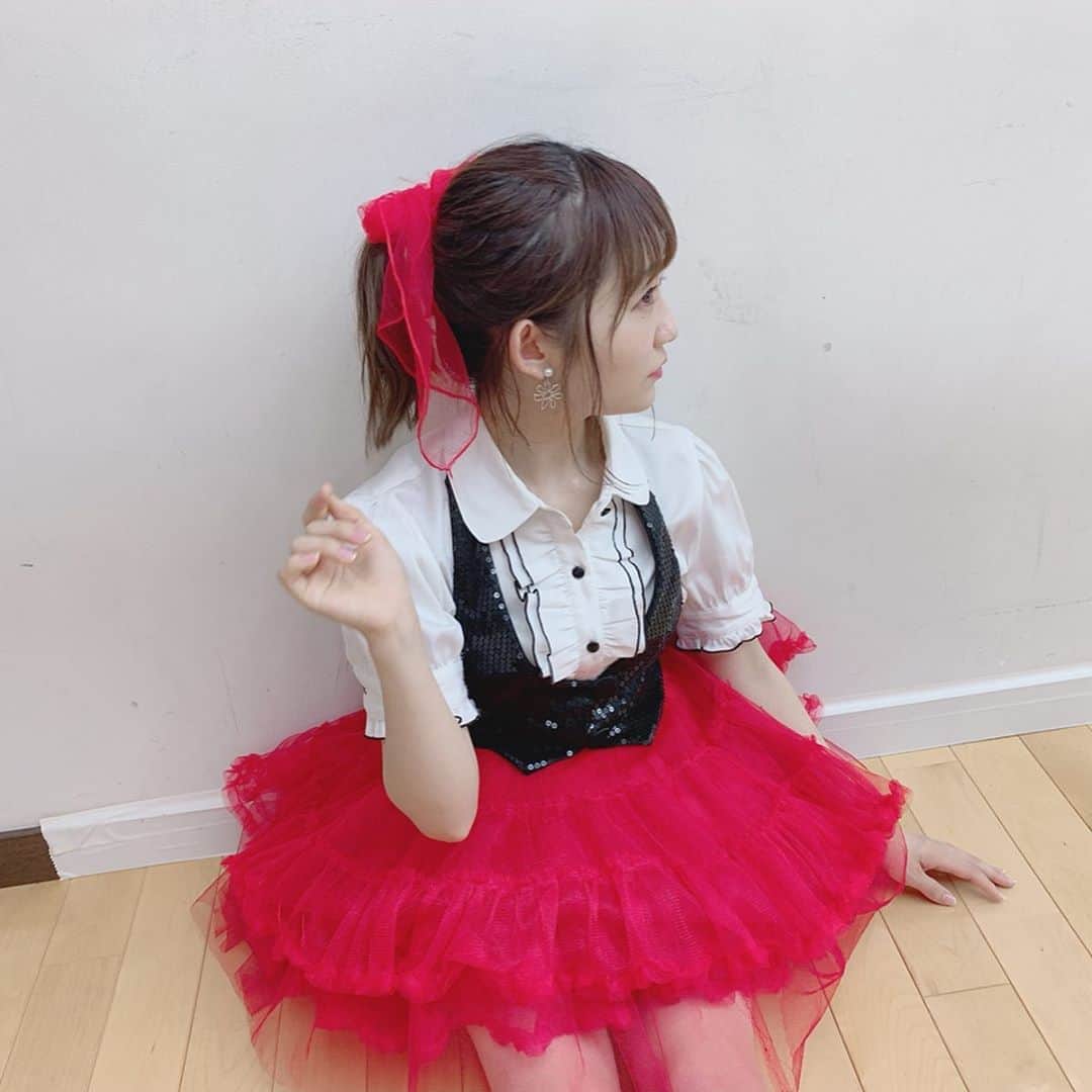 夏川愛実のインスタグラム：「ㅤㅤㅤㅤㅤㅤㅤㅤㅤㅤㅤㅤㅤ ㅤㅤㅤㅤㅤㅤㅤㅤㅤㅤㅤㅤㅤ  久々に衣装投稿！ ㅤㅤㅤㅤㅤㅤㅤㅤㅤㅤㅤㅤㅤ ウェイトレス衣装が かわいくてすきすぎる🤤💓 ㅤㅤㅤㅤㅤㅤㅤㅤㅤㅤㅤㅤㅤㅤㅤㅤㅤㅤㅤㅤ 今日はポニテ！🐎🤘ㅤㅤㅤㅤㅤㅤㅤㅤㅤㅤㅤㅤㅤㅤㅤㅤㅤㅤㅤㅤ ㅤㅤㅤㅤㅤㅤㅤㅤㅤㅤㅤㅤㅤㅤㅤㅤㅤㅤㅤㅤ #衣装#アイドル衣装#ウェイトレス #ポニテ#ショート#ボブアレンジㅤㅤㅤㅤㅤㅤㅤㅤㅤㅤㅤㅤㅤ ㅤㅤㅤㅤㅤㅤㅤㅤㅤㅤㅤㅤㅤㅤㅤㅤㅤㅤㅤㅤ ㅤㅤㅤㅤㅤㅤㅤㅤㅤㅤㅤㅤㅤㅤㅤㅤㅤㅤㅤㅤㅤㅤㅤㅤ」