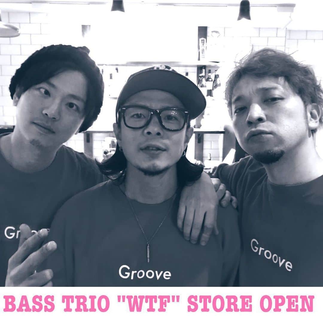 鈴木渉さんのインスタグラム写真 - (鈴木渉Instagram)「Groove Store OPEN!!!! 詳しくはTwitterで。  #bass #bassist #basstrio  #wtf #鈴木渉 #森多聞 #酒井太 #groove #groovemonsters」6月7日 21時37分 - watarumble0223