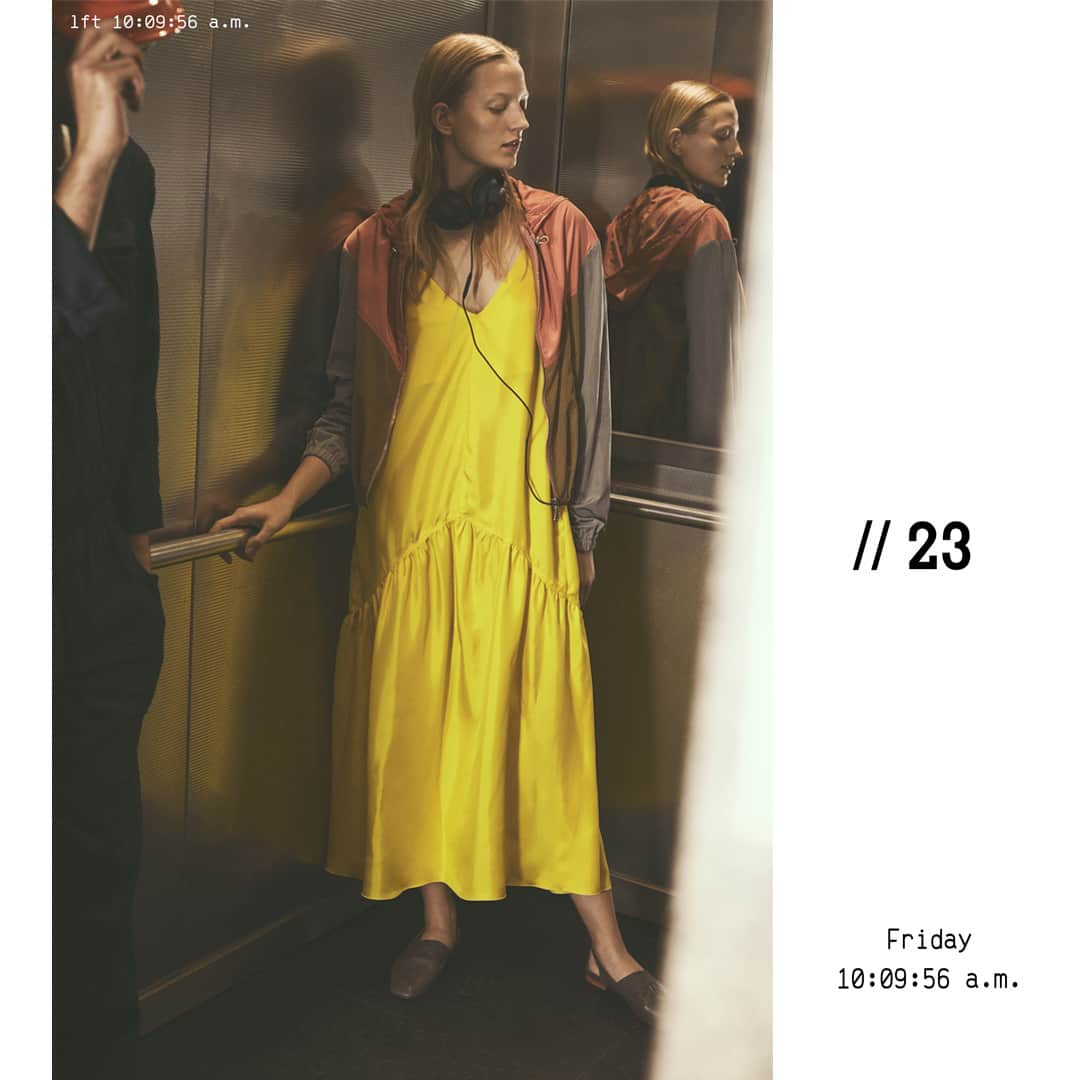 アリジさんのインスタグラム写真 - (アリジInstagram)「Friday 10:09:56 a.m. // Lemon yellow dress with tricolored K-way, for an "active-chic" Friday! 🍋🍋🍋 Discover more on alysi.it . . #alysi #ss19 #elevatorlife #ootd #activechic #lemonyellow #kway #getinspired #friday」6月7日 22時00分 - alysiofficial