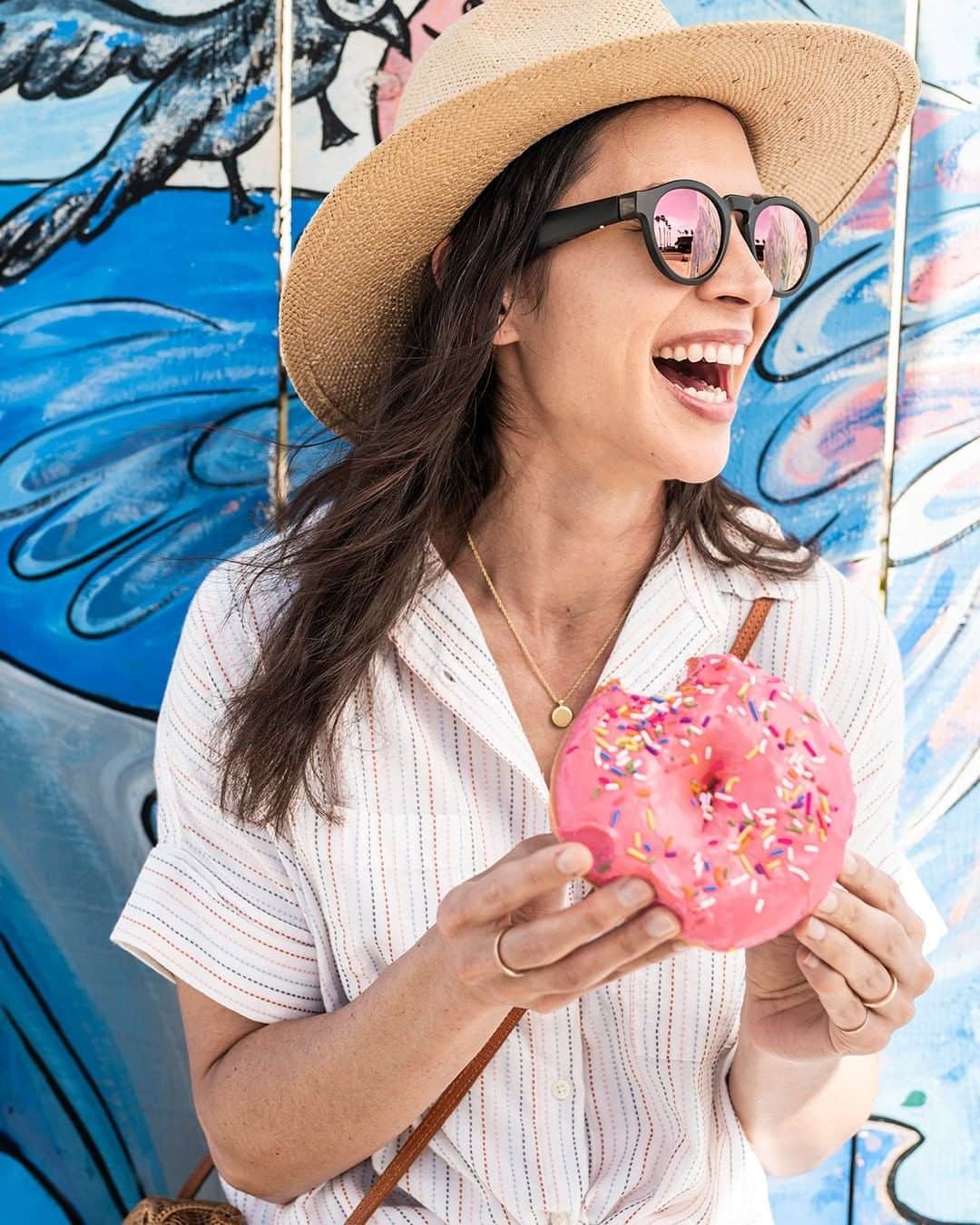 BOSEさんのインスタグラム写真 - (BOSEInstagram)「Embrace everything. Regret nothing. Which donut are you going for today? #NationalDonutDay #BoseFrames 🕶🎵」6月7日 22時01分 - bose