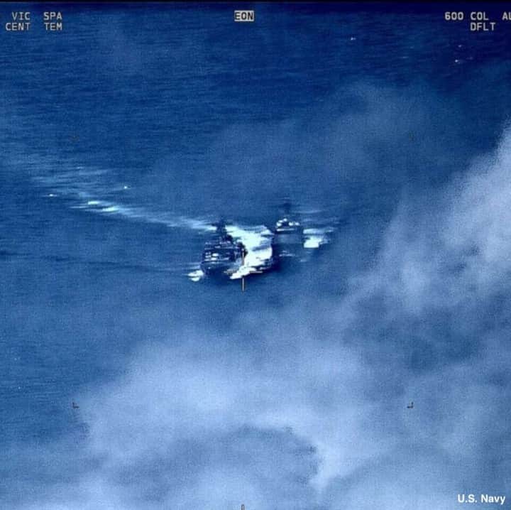ABC Newsさんのインスタグラム写真 - (ABC NewsInstagram)「U.S. Navy guided-missile cruiser forced to execute emergency maneuvers after a Russian destroyer came between 50 and 100 feet of the ship, Navy says. #usnavy #sea #russia #ships」6月7日 22時16分 - abcnews