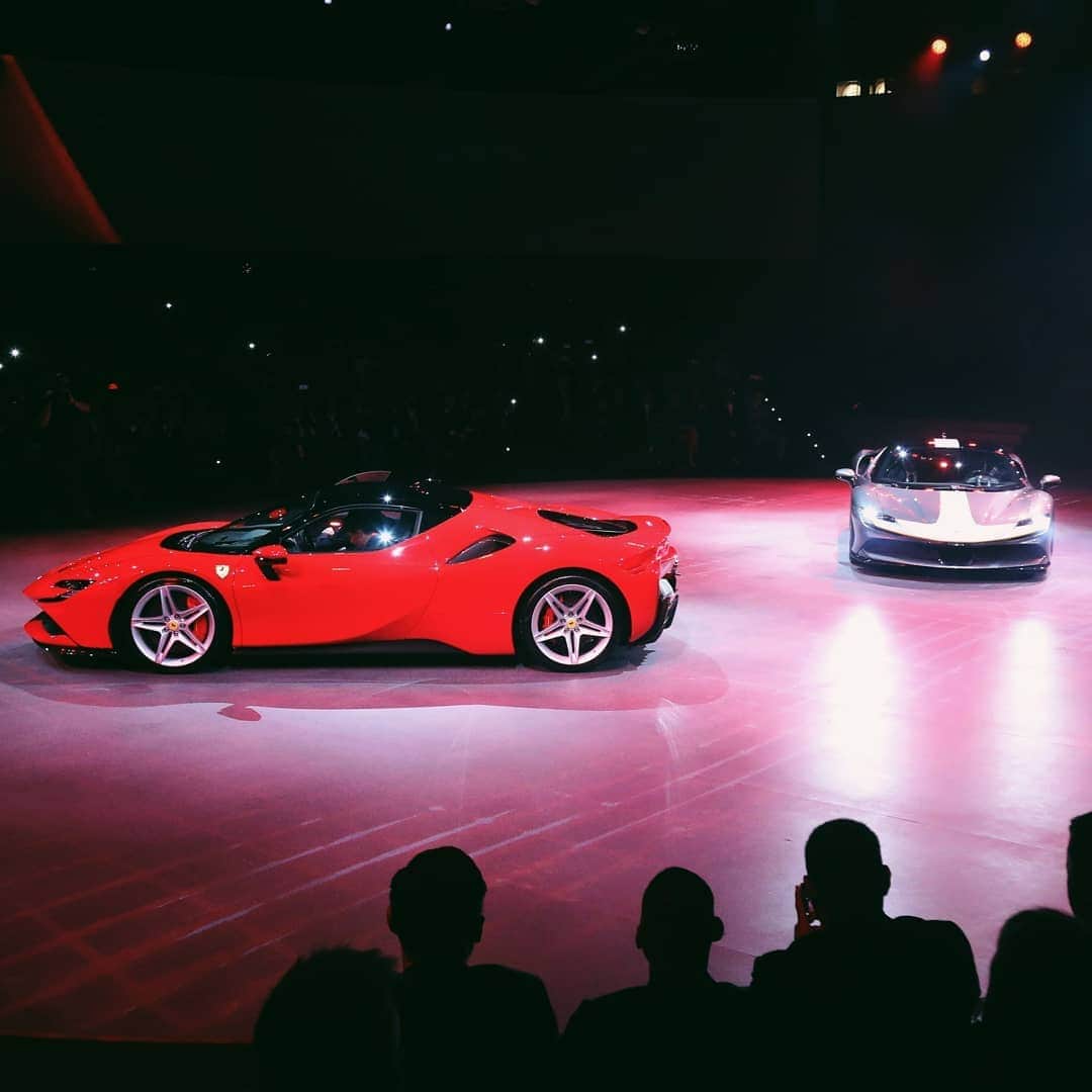 Ferrari APACさんのインスタグラム写真 - (Ferrari APACInstagram)「The #FerrariSF90Stradale is a mix of technological powerhouse, beauty and the future. #Ferrari」6月7日 22時20分 - ferrariapac