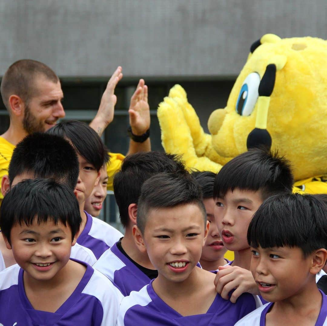 ボルシア・ドルトムントさんのインスタグラム写真 - (ボルシア・ドルトムントInstagram)「Teambuilding ✅ Training ✅  #bvblegends #borussiadortmund #bvb #hongkong #lfcbvb #hejabvb」6月7日 22時34分 - bvb09