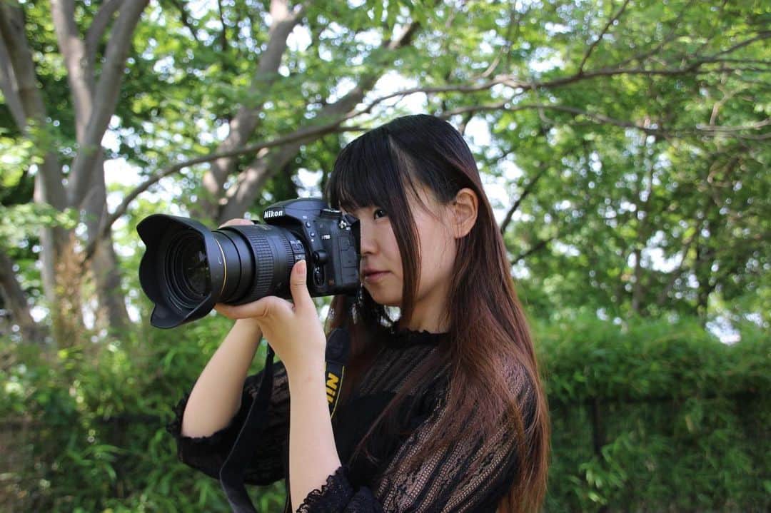 さとう愛理のインスタグラム：「カメラ女子は嫌いですか？  #カメラ女子  #カメラマンさんと繋がりたい  #カメラマン募集  #被写体になります  #被写体募集中  #お仕事依頼受付中  #ポートレート」