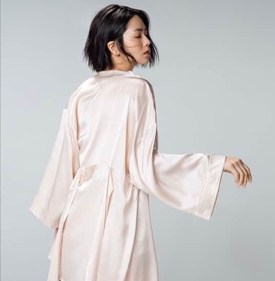 本野沙弥さんのインスタグラム写真 - (本野沙弥Instagram)「🕊🕊🕊 #silk#pink #japanesemodel#bravomodelstokyo」6月7日 22時27分 - sayahonno