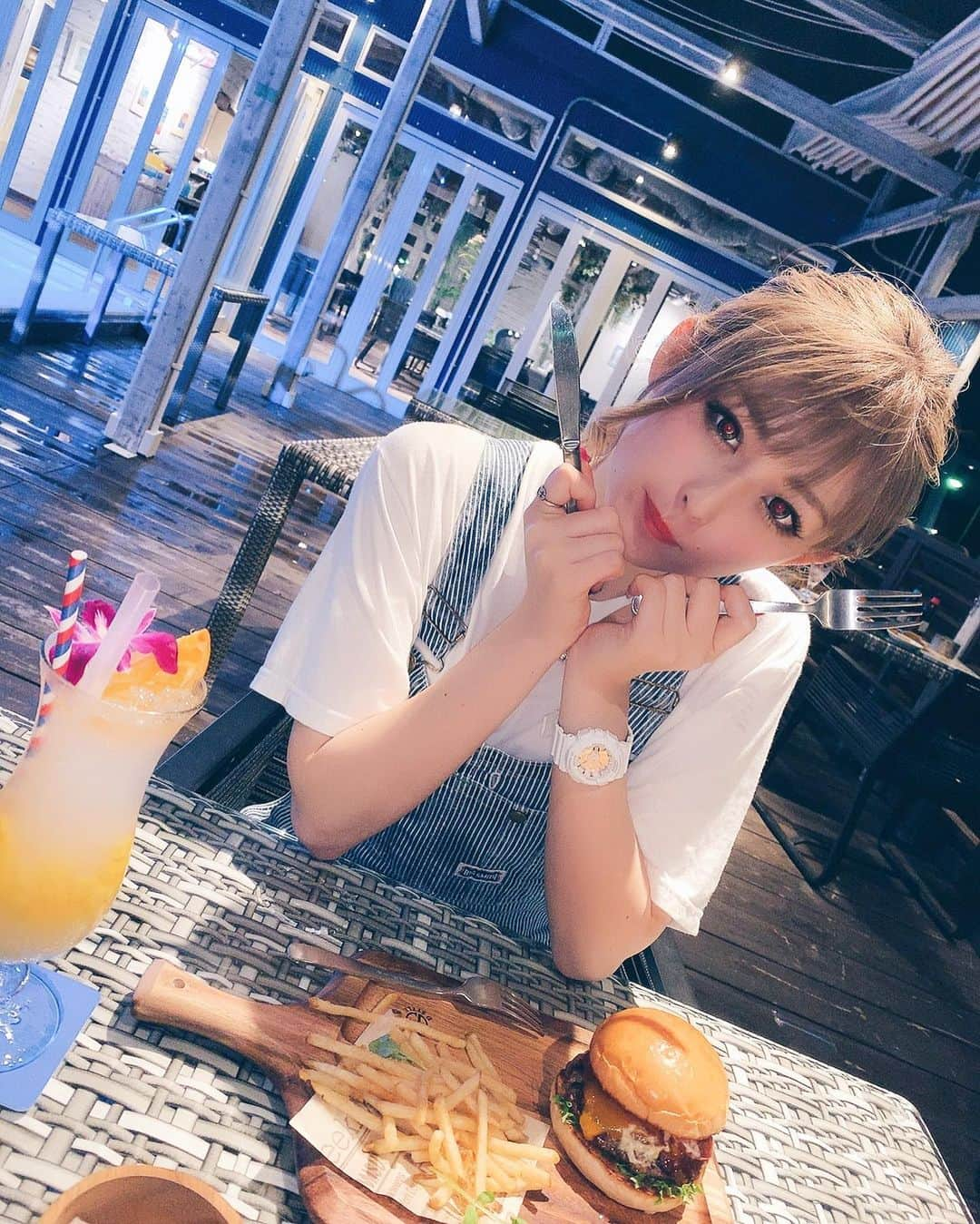 古川優奈さんのインスタグラム写真 - (古川優奈Instagram)「ペち 🍔🍴💓」6月7日 22時28分 - chamitan_0908