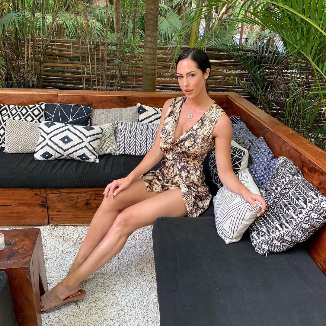 ホープ・ビールのインスタグラム：「Prints on prints @fashionnova . Had a great dinner last night with friends! Why is the food so good in Tulum? . #novababe #fashionnova #animal print #Tulum #Tulummexico #arca #arcatulum」