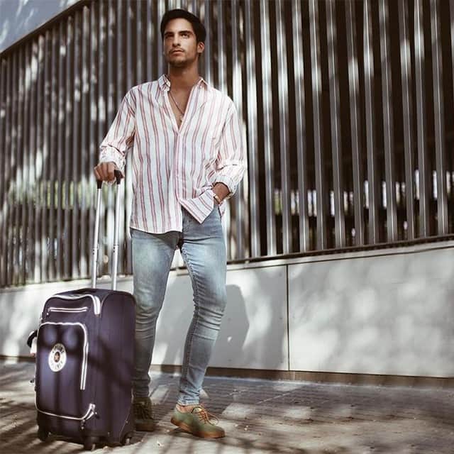 のインスタグラム：「Safe trips, @pablodd25 😎 Enjoy your summer adventures with your new 🗺 buddy #travel」