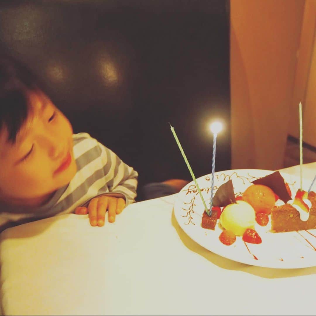 亀恭子さんのインスタグラム写真 - (亀恭子Instagram)「息子、 4歳のお誕生日。 . . . おめでとう❤︎ . . #myson #mylove #happybirthday #june7 #❤︎」6月7日 23時14分 - kame_kyo