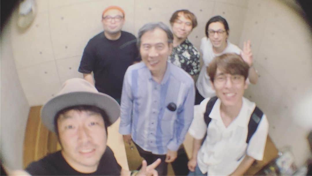 佐々木良さんのインスタグラム写真 - (佐々木良Instagram)「🎸茂さんとの合奏体験は一緒にやってる時の感動もさることながら、終わって数時間してからの方がジワジワくる。 明後日6/9まほろ座で昼夜完売です。  #鈴木茂 #キンモク」6月7日 23時27分 - ryosasaki