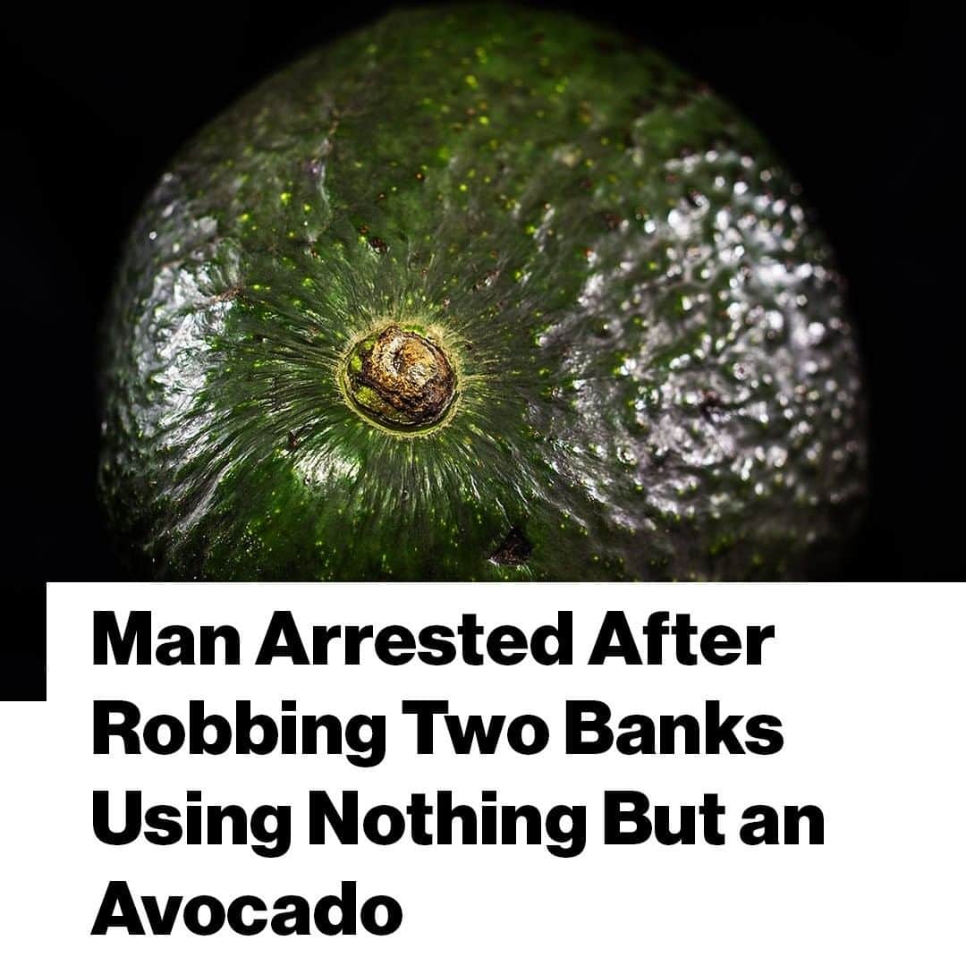 VICEさんのインスタグラム写真 - (VICEInstagram)「The alleged robber made off with nearly $8,000 in US dollars from two separate robberies before his weapon was revealed to be a fruit. Link to full story in bio.  Photo: Getty Images」6月8日 5時20分 - vice