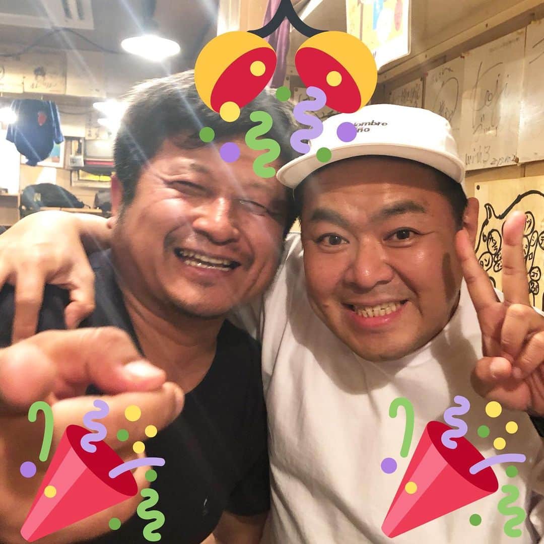 大地洋輔のインスタグラム：「相方の大谷さんが 誕生日迎えました🎉🎉🎉🎉🎉 ㊗️㊗️47歳おめでとう㊗️㊗️ 今後ともよろしくお願いします 😊😊😊😊😊 #ダイノジ #DJダイノジ #大谷ノブ彦 #大地洋輔」