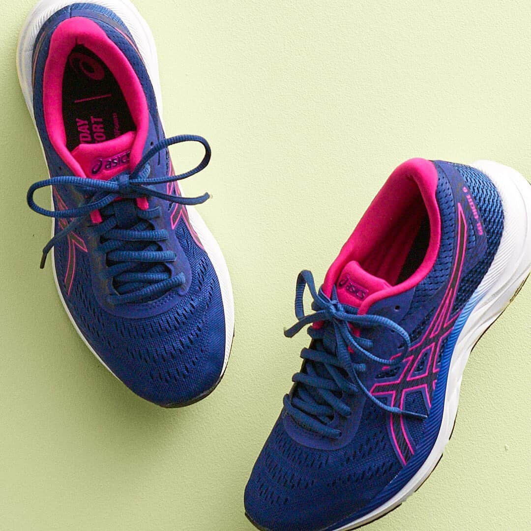 ロック&リパブリックのインスタグラム：「Amazing deal alert! Save 25% off select Asics styles through 6/16. #Kohls」