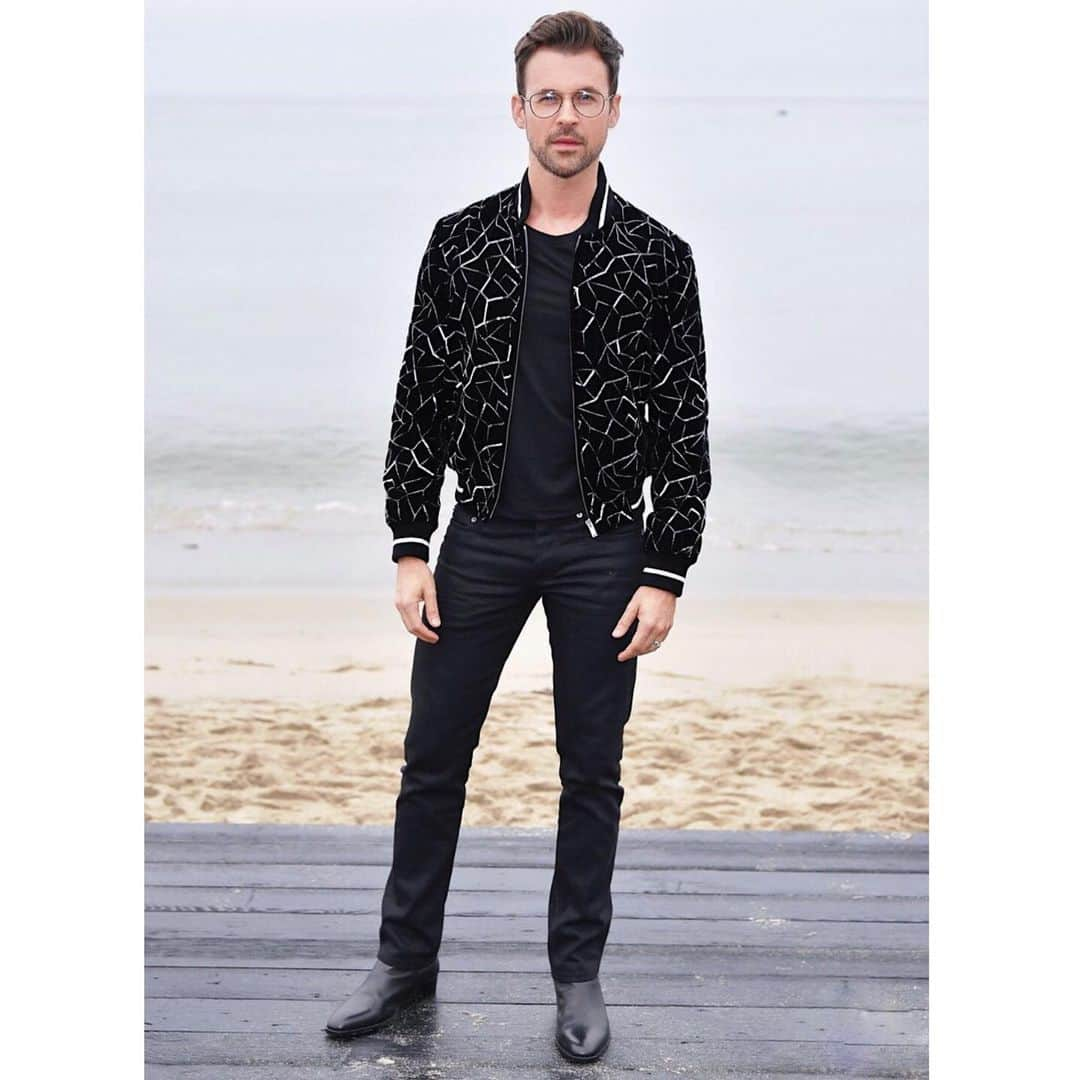 ブラッド・ゴレスキーさんのインスタグラム写真 - (ブラッド・ゴレスキーInstagram)「Velvet and sequins at the beach. What a dreamy night @ysl 🌊✨ Thank you for having me 🖤」6月8日 0時25分 - bradgoreski