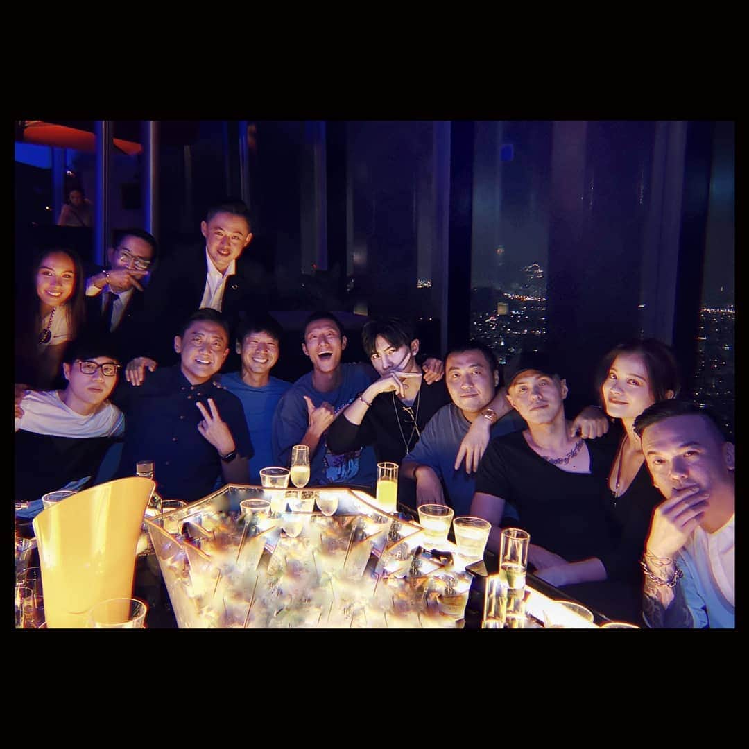 ダンソン・タンのインスタグラム：「男人夜✖✖ #DT #HOTHEART #唐禹哲 #SEVENDAYS」