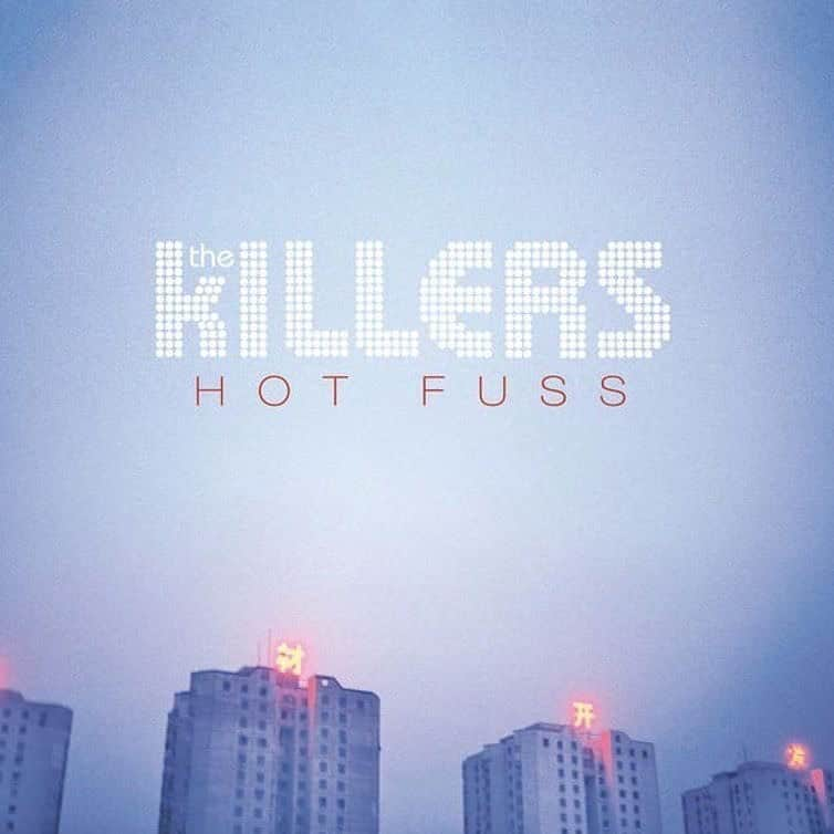 Vevoさんのインスタグラム写真 - (VevoInstagram)「Do you remember the first time you heard: “Coming out of my cage and I've been doing just FINE!" ⠀⠀⠀ It was probably about 15 years ago when @thekillers released their juggernaut debut album ‘Hot Fuss.’ ⠀⠀⠀ #thekillers #hotfuss」6月8日 0時26分 - vevo