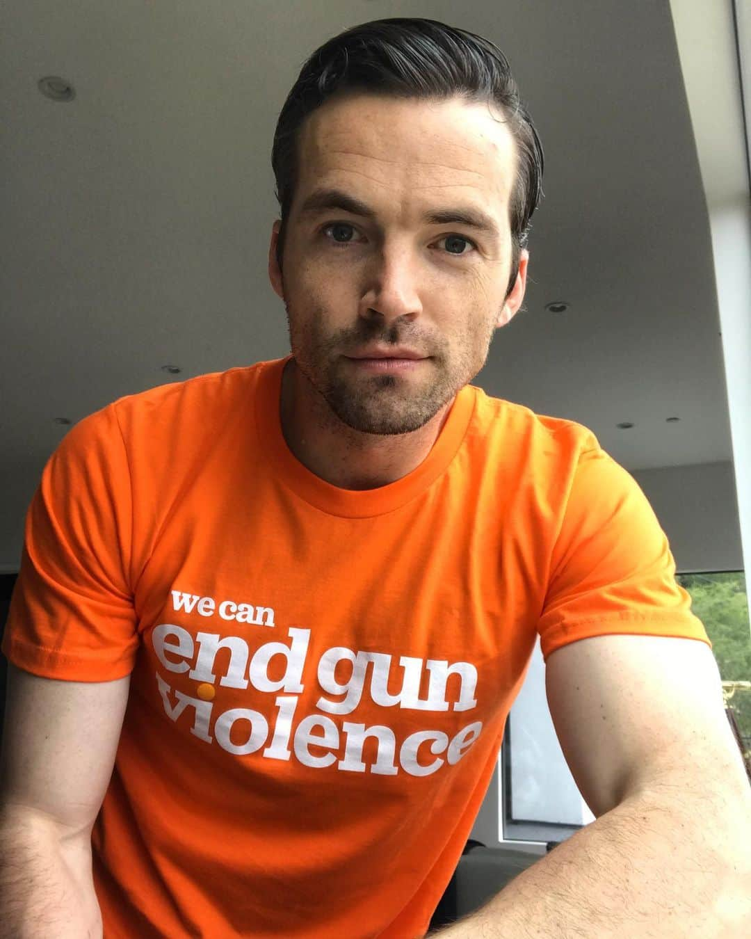 イアン・ハーディンクさんのインスタグラム写真 - (イアン・ハーディンクInstagram)「Hey Folks. Today is National Gun Violence Awareness Day. Please join me in supporting awareness and change, and tag me when you do. Many thanks. #wearorange @everytown」6月8日 1時07分 - ianmharding