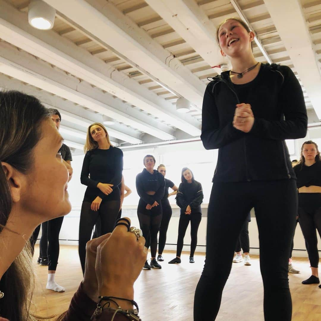 ニア・ピープルズさんのインスタグラム写真 - (ニア・ピープルズInstagram)「From my workshop at  @lmaliverpool So many talented students! #liverpool #arts #education #performer #trueself #dance #sing #act #uk #musical」6月8日 1時10分 - niapeeples