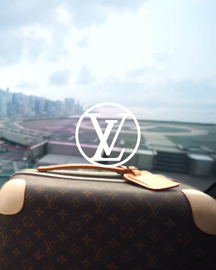 のインスタグラム：「Hong Kong on the Horizon. #LouisVuitton’s Marc Newson-designed luggage line was crafted with modern travelers in mind. Discover the Horizon Collection via link in bio.」