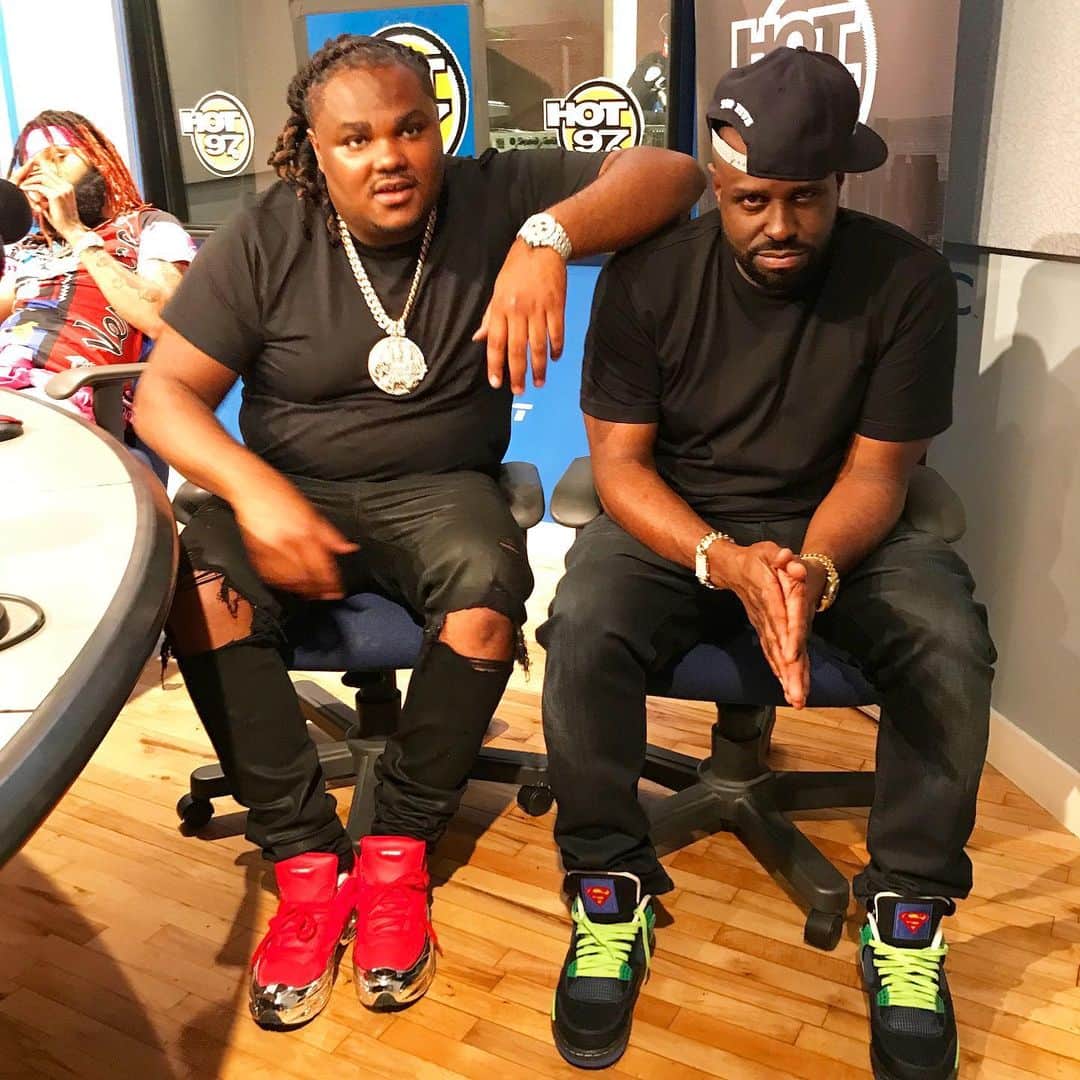ファンクマスター・フレックスのインスタグラム：「Tee Grizzly Freestyle on Deck! Pow!」