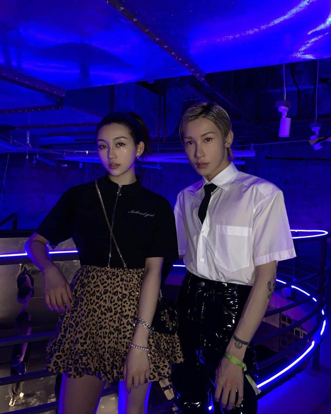 チン・インヒのインスタグラム：「🌈PRADA🌈」
