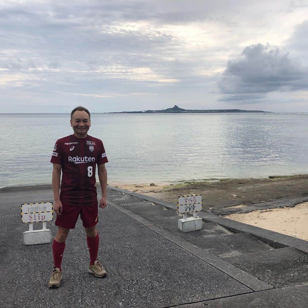 アイアム野田のインスタグラム：「神戸の新監督きまった！ #今日は何の日 #世界海洋デー #iniesta #visselkobe」