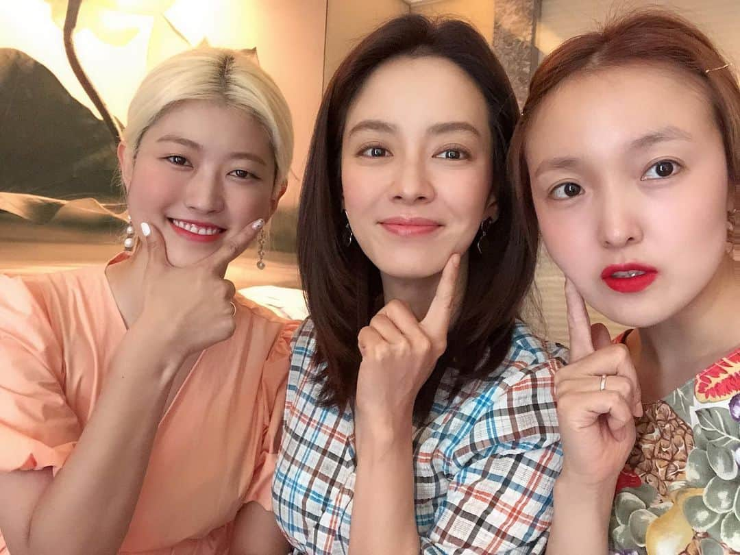 ソン・ジヒョさんのインスタグラム写真 - (ソン・ジヒョInstagram)「우리는 H컴퍼니..」6月8日 14時26分 - my_songjihyo