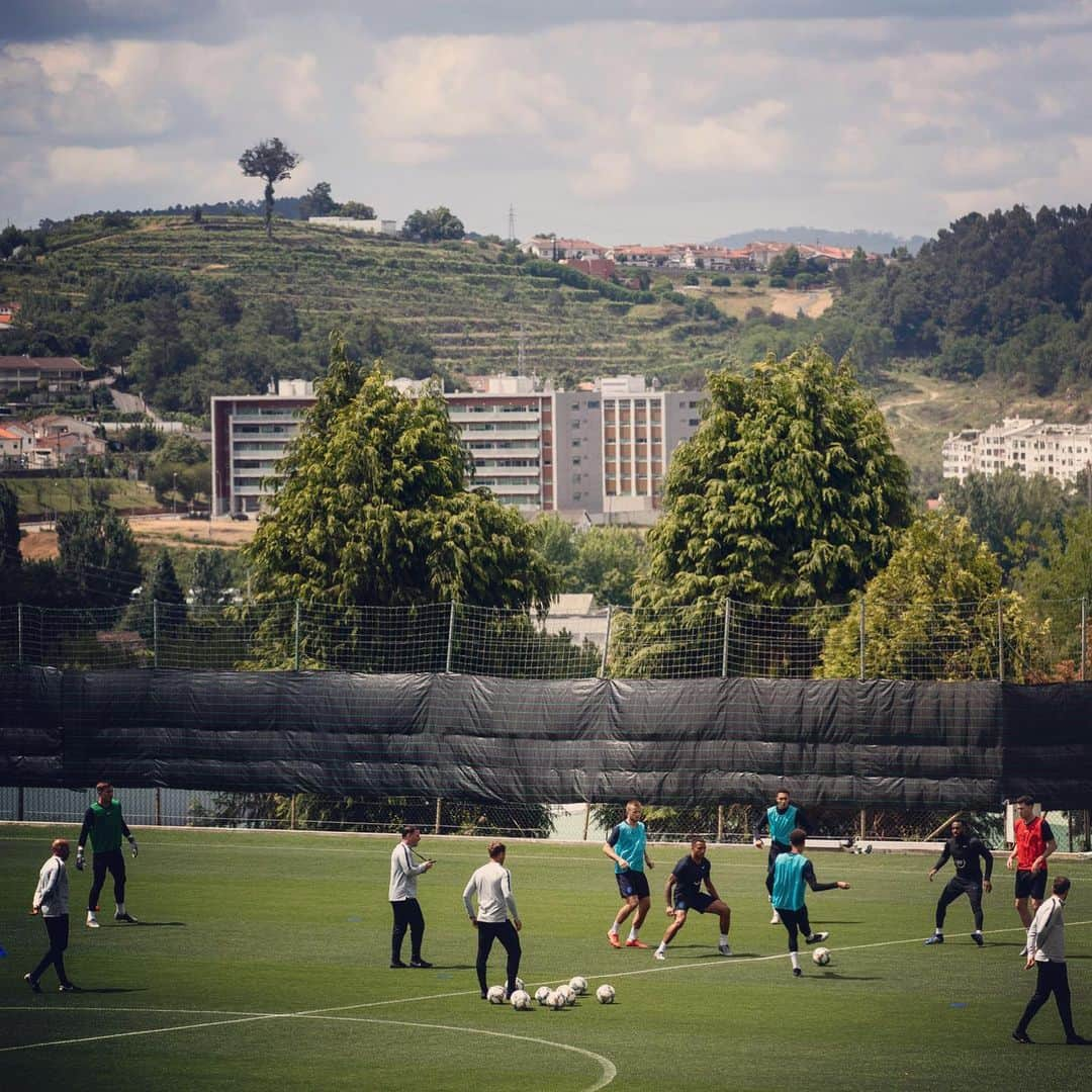 サッカー イングランド代表チームさんのインスタグラム写真 - (サッカー イングランド代表チームInstagram)「Picking ourselves up and focusing on finishing the season on a high 👊」6月8日 5時40分 - england