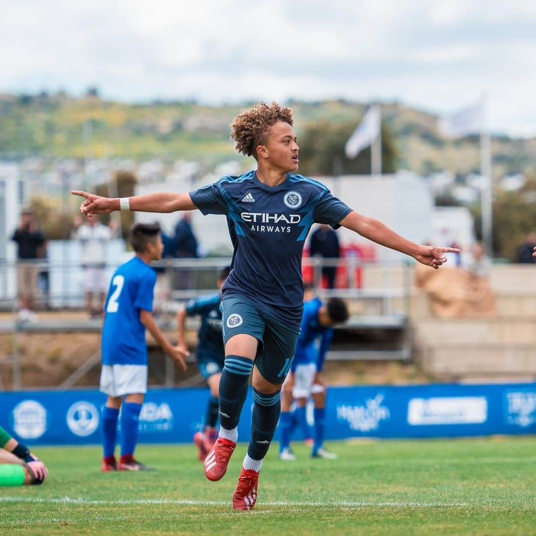 ニューヨーク・シティFCさんのインスタグラム写真 - (ニューヨーク・シティFCInstagram)「🇪🇸 | The #NYCFC Boys U-14s got busy on the opening day of the Wanda Football Cup in Madrid 🆚 @paok_fc & Academia Wanda 🏆 #ForTheCity」6月8日 6時20分 - nycfc