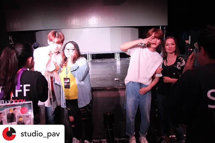 UP10TIONさんのインスタグラム写真 - (UP10TIONInstagram)「Thank you HONEY10 for making our very first show in Vancouver unforgettable ❤️ We hope you had as much fun as we did! 🥳」6月8日 6時37分 - u10t_official