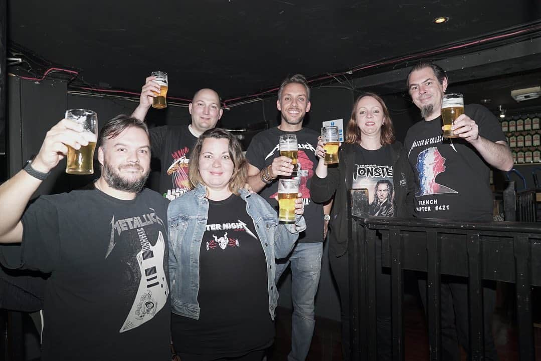 メタリカさんのインスタグラム写真 - (メタリカInstagram)「Thanks to the Metallica Family in Ireland for coming together for our @enternightpilsner pre-party at Fibber Magees. See you tomorrow at Slane Castle! #EnterNightPilsner #MetAtSlaneCastle」6月8日 6時55分 - metallica