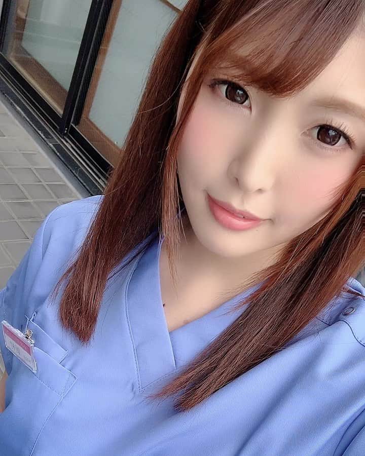新村あかりのインスタグラム：「新村先生だよっ」