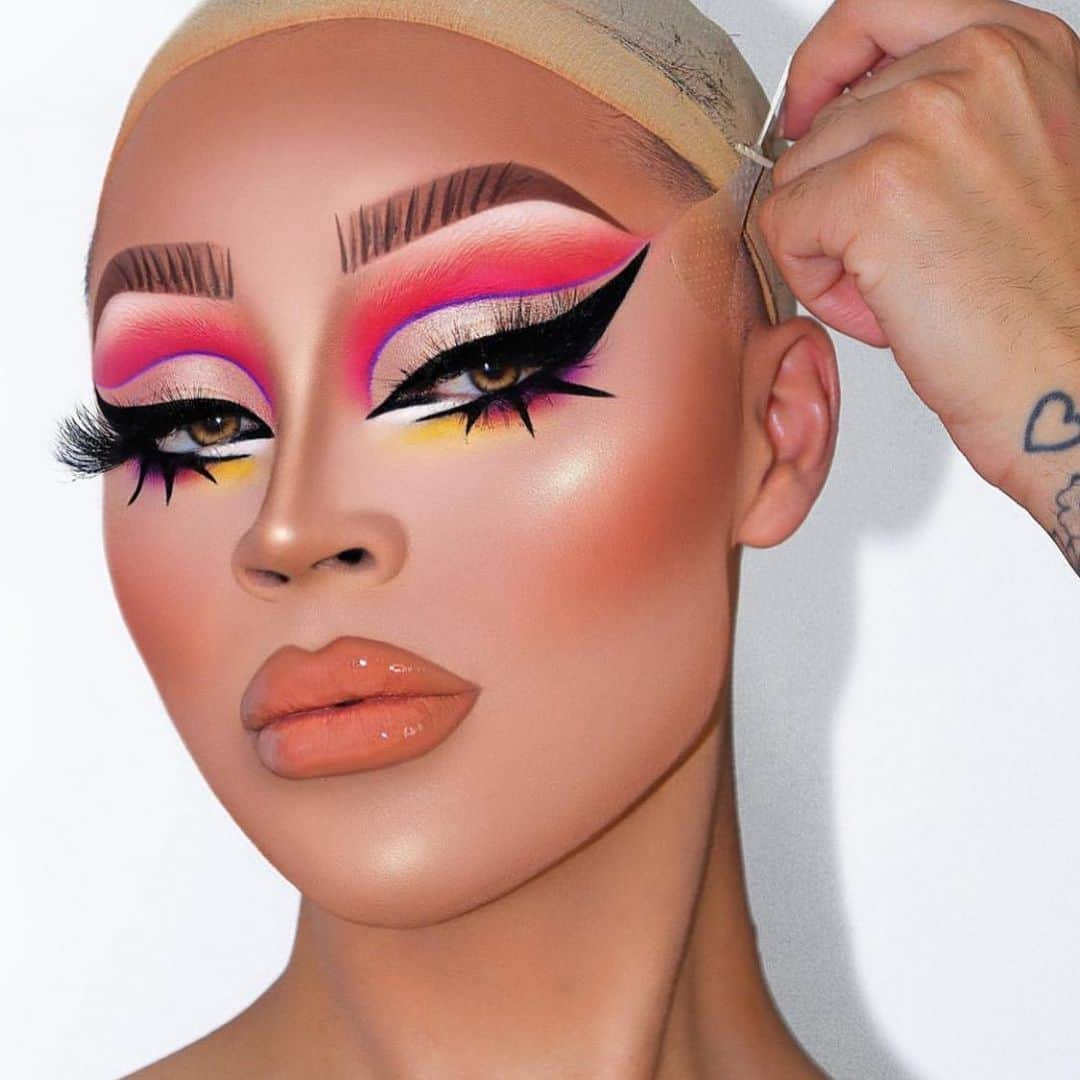 Anastasia Beverly Hillsさんのインスタグラム写真 - (Anastasia Beverly HillsInstagram)「@laviedunprince  Using #Dipbrow Pomade in Medium Brown for brows and #ABHxAlyssaEdwards Palette」6月8日 7時35分 - anastasiabeverlyhills