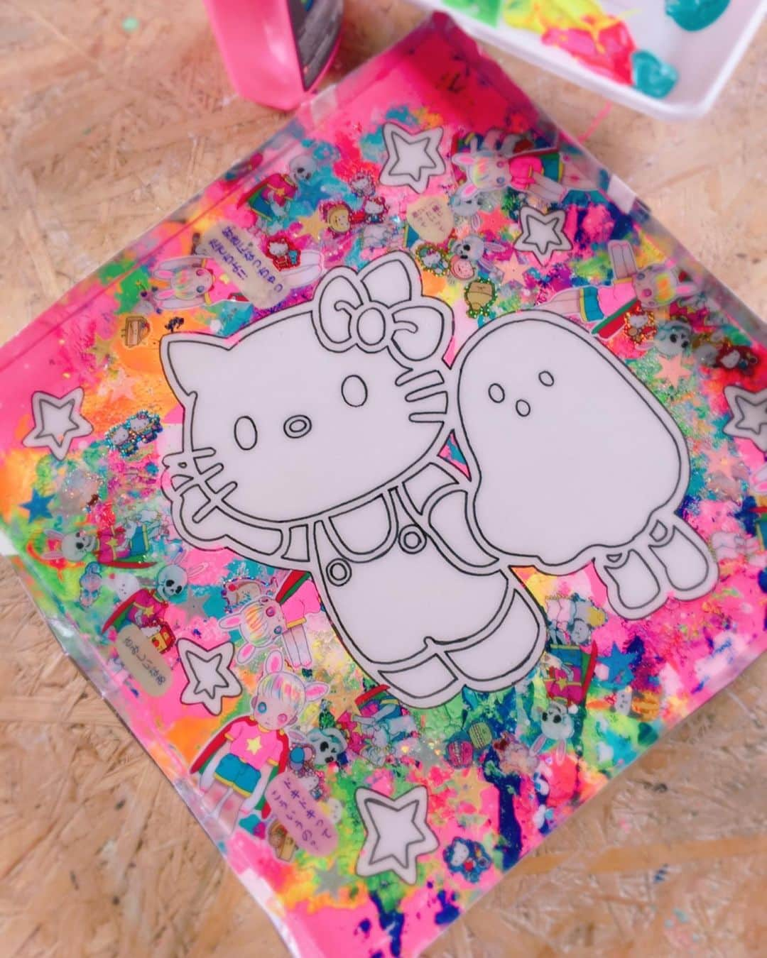 下田ひかりさんのインスタグラム写真 - (下田ひかりInstagram)「It's @hellokitty's 45th anniversary!!!💕💕💕💕 Excited to be a part of the celebration sponsored by @sanrio, opening @coreyhelfordgallery Saturday June 29th! Here's a sneak peek of my piece! 🥰 To inquire about my piece, you can email the gallery directly at sherri@coreyhelfordgallery.com. Stay tuned. 👻 #hellokitty45 #sanrio #art #coreyhelfordgallery」6月8日 7時41分 - hikarishimoda