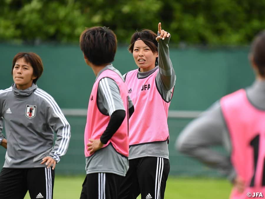 日本サッカー協会さんのインスタグラム写真 - (日本サッカー協会Instagram)「初戦まであと3日に迫った6/7(金)、なでしこジャパンはメディア公開でトレーニングを実施しました！ ・ ✍️JFA.jpでは、活動レポートを掲載中！ ・ ＜FIFA女子ワールドカップフランス2019＞ なでしこジャパン🇯🇵試合日程  6/10 25:00 vsアルゼンチン🇦🇷 6/14 22:00 vsスコットランド🏴󠁧󠁢󠁳󠁣󠁴󠁿 6/20 04:00 vsイングランド🏴󠁧󠁢󠁥󠁮󠁧󠁿 📺フジテレビ系列、NHK BS、J SPORTSで生中継！ ・ #nadeshiko #世界のなでしこ #なでしこジャパン#FIFAWWC」6月8日 14時44分 - japanfootballassociation